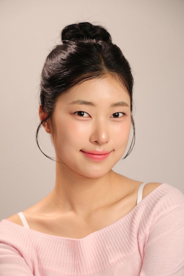 Kim I-sol Thumbnail image