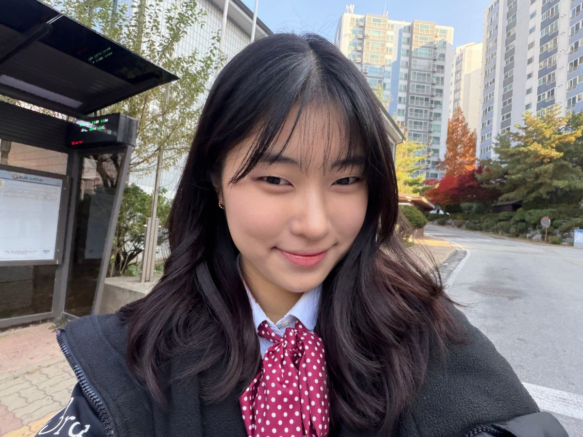 Kim I-sol Thumbnail image