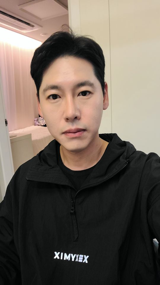 신효재 썸네일 이미지