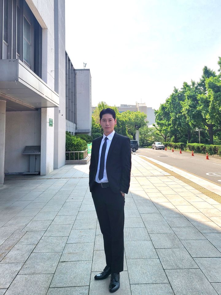 신효재 썸네일 이미지