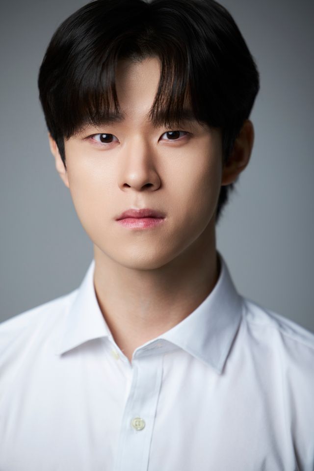 한지완 サムネイル画像