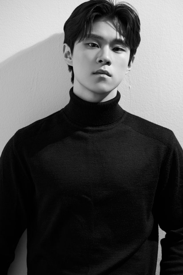 한지완 サムネイル画像