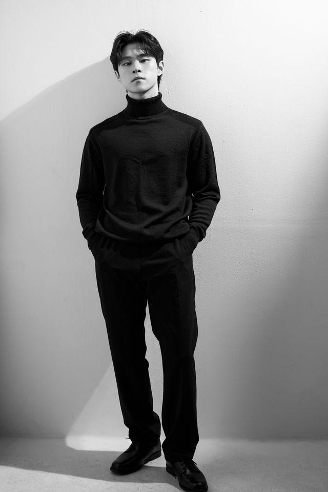 한지완 サムネイル画像