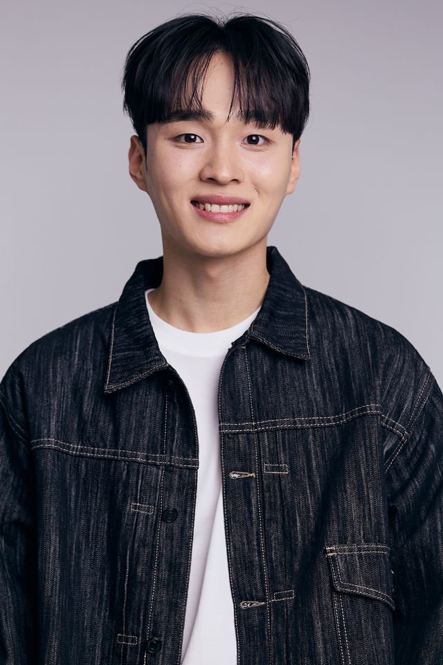 Kim Dong-gyun Ảnh thu nhỏ