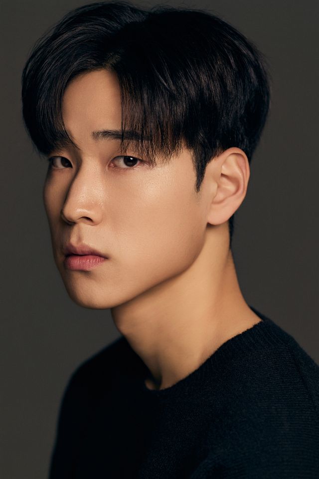 ユ ハソン サムネイル画像