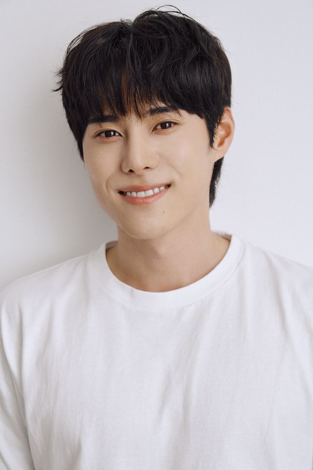 김루이 썸네일 이미지