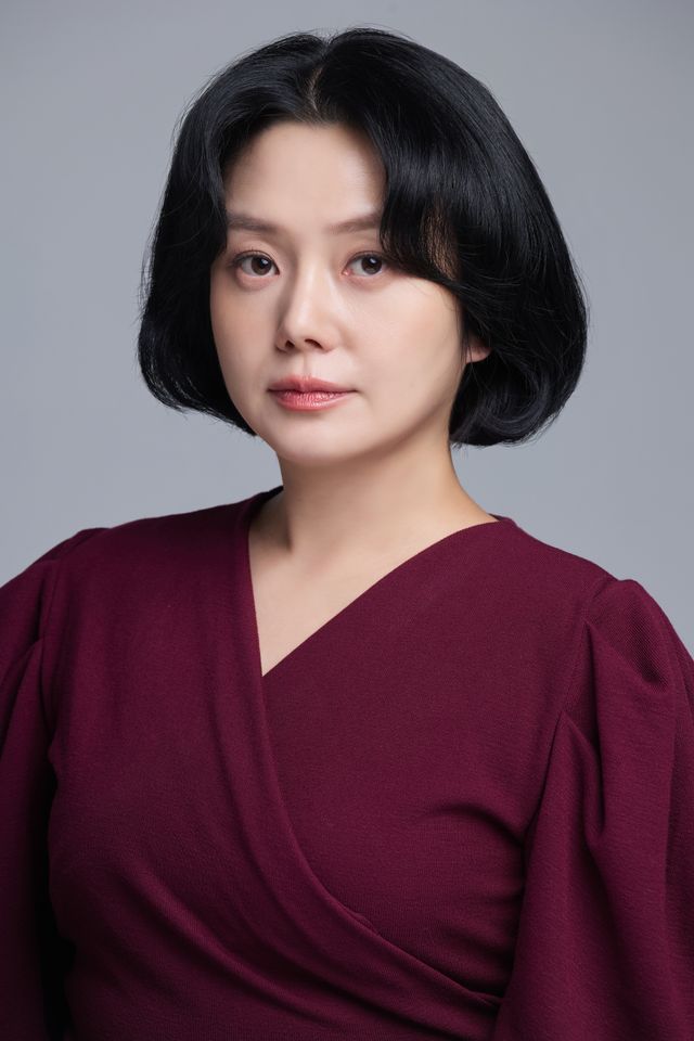 イ・ハリ サムネイル画像