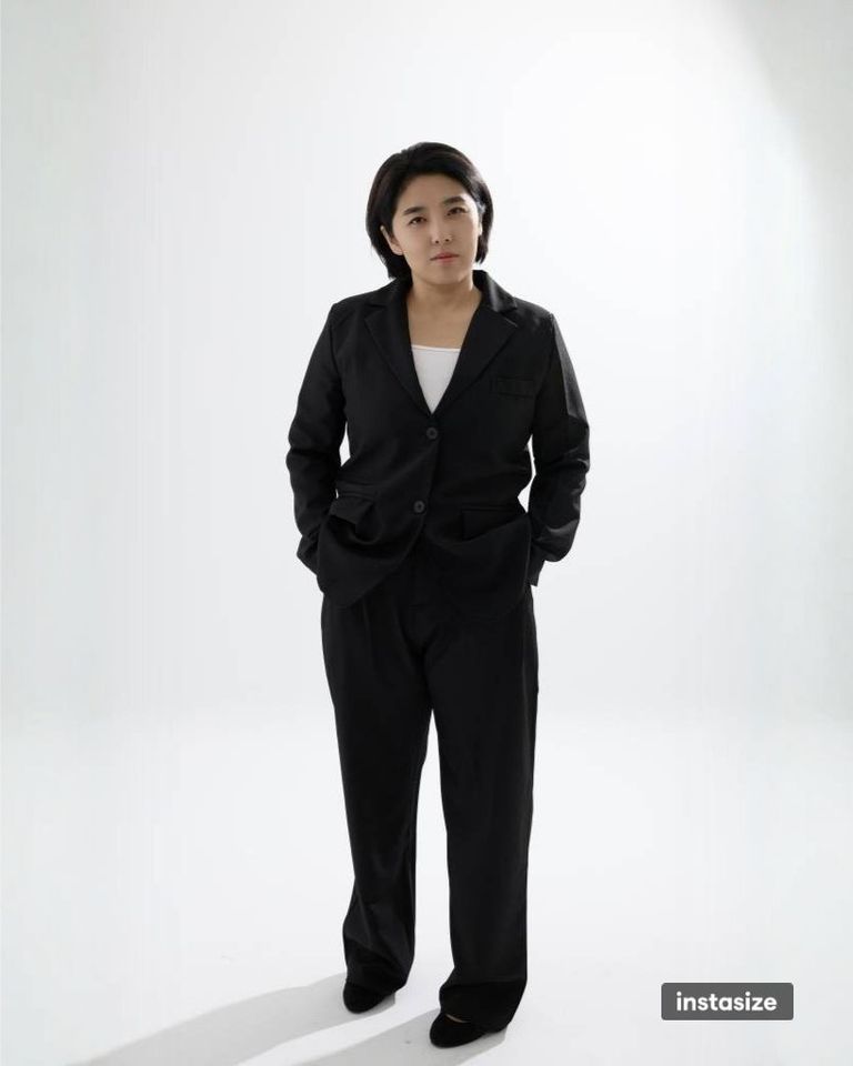 Lee Seon-mi Thumbnail image