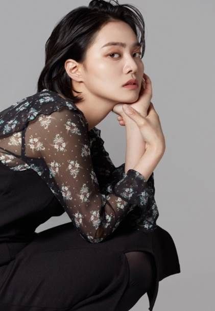 신소희 Thumbnail image