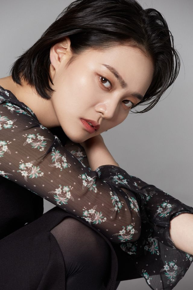 신소희 Thumbnail image