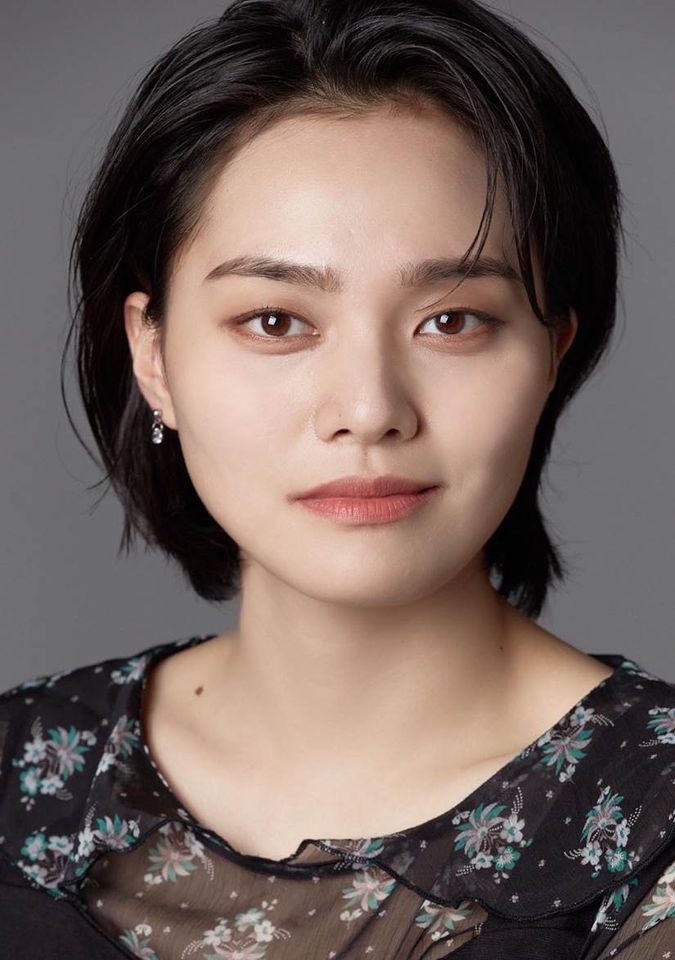 신소희 Thumbnail image