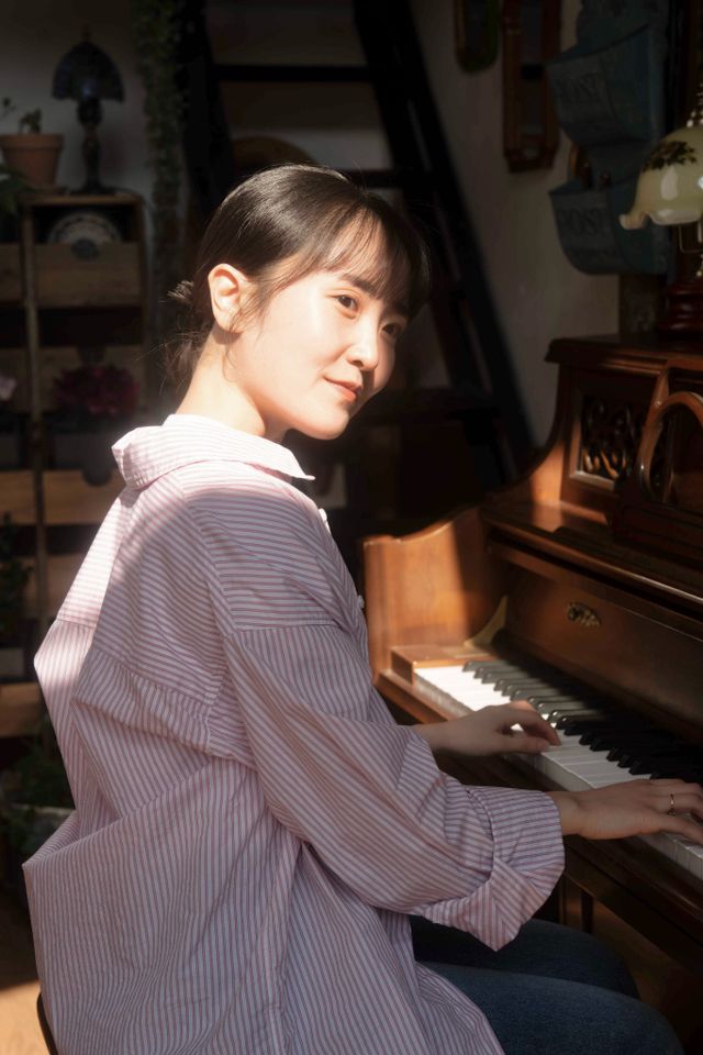 Lee Da-bin Thumbnail image