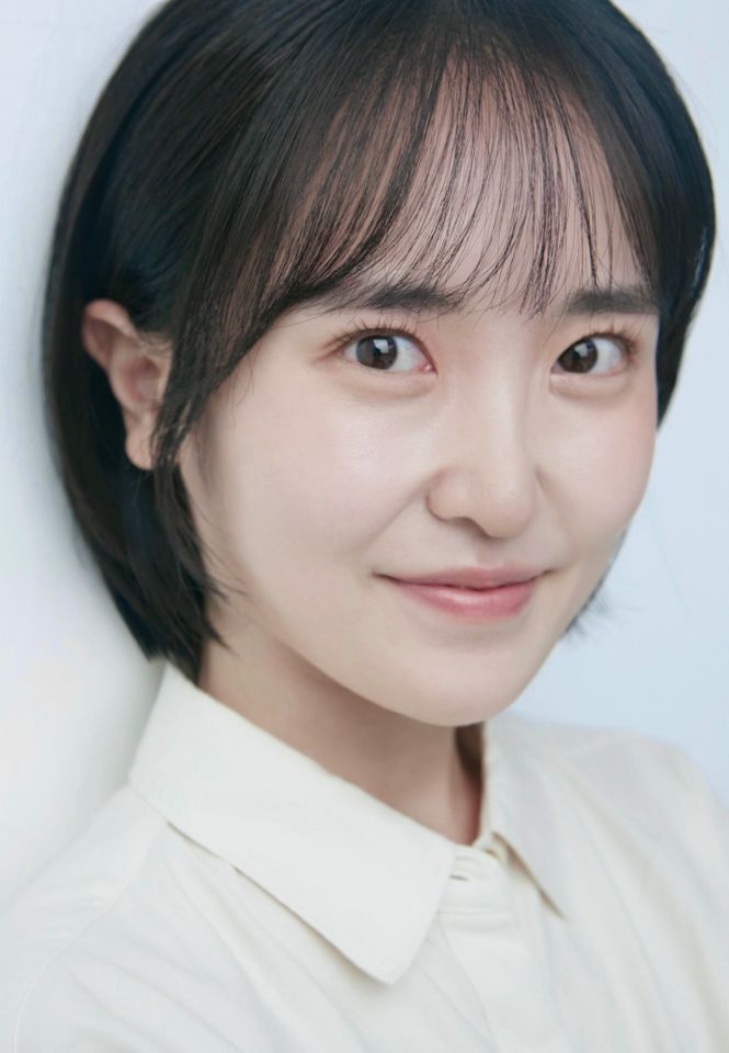 Lee Da-bin Thumbnail image