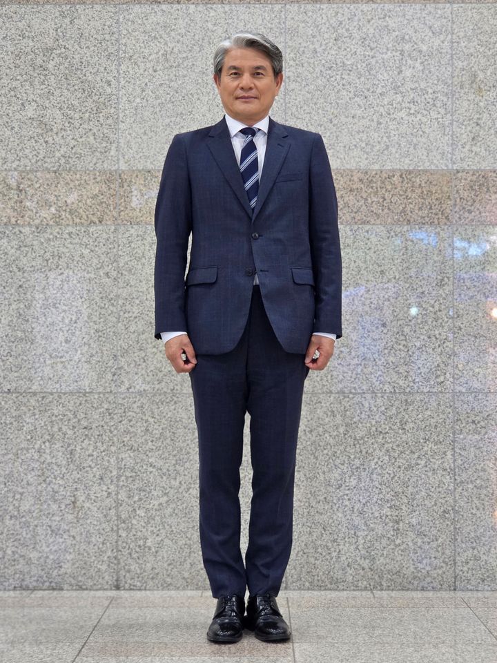 이중현 サムネイル画像