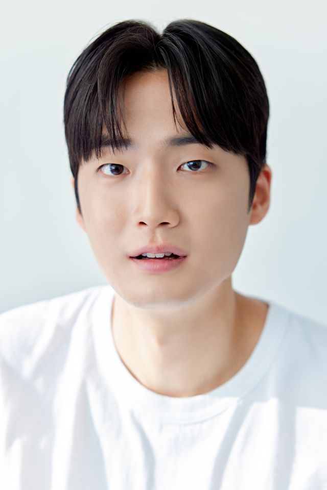 김지우 サムネイル画像