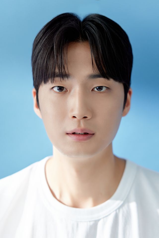 김지우 サムネイル画像