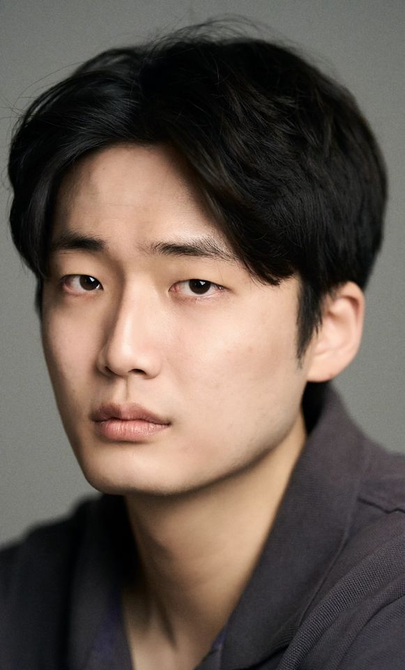 김지우 サムネイル画像