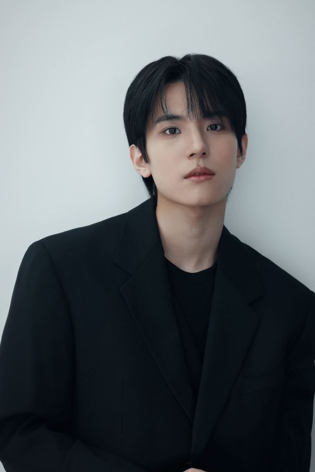 Jung Si-wan Thumbnail image