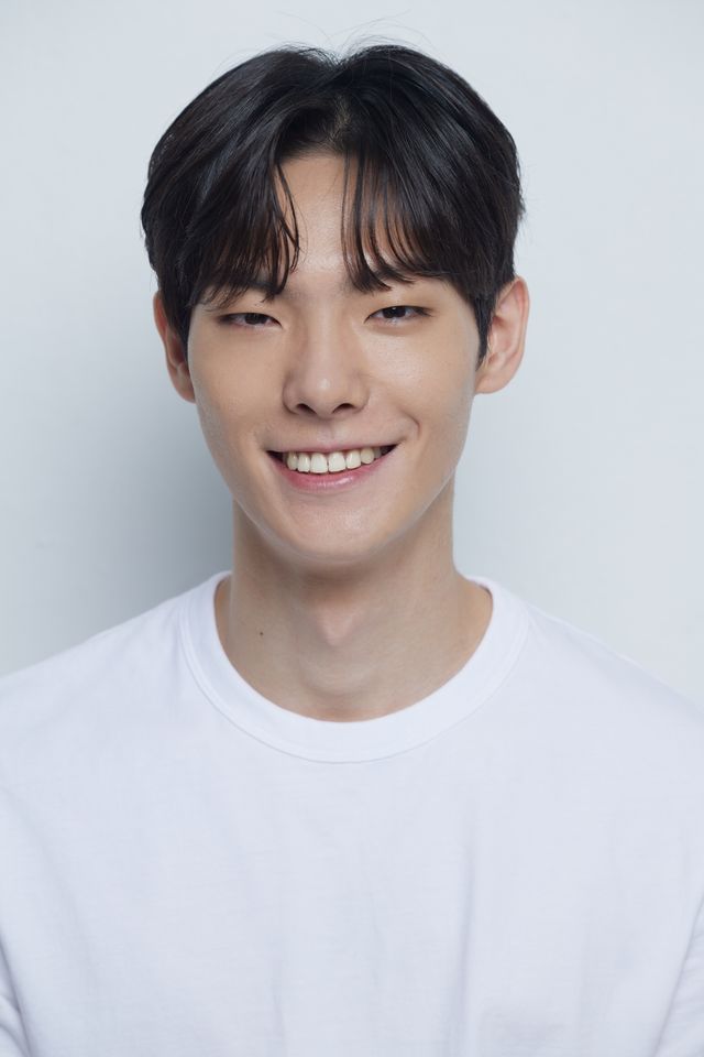 チェ・ジウォン サムネイル画像