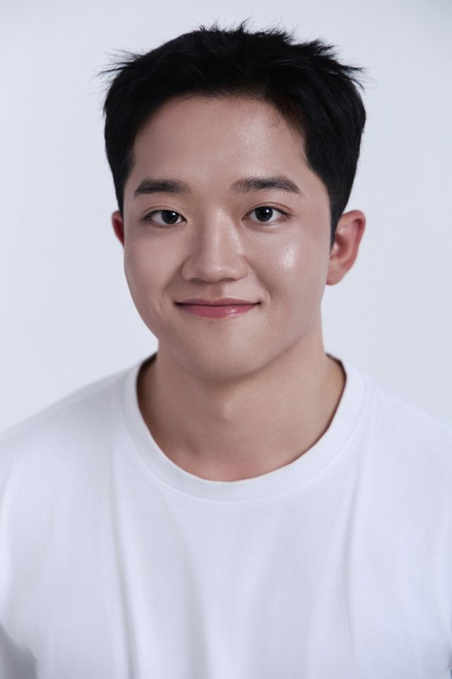 กง ซองฮยอน ภาพขนาดย่อ