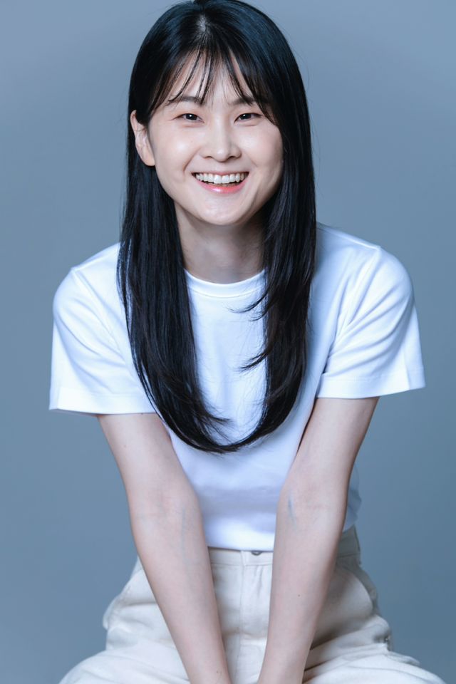 Won Taekyung Thumbnail image