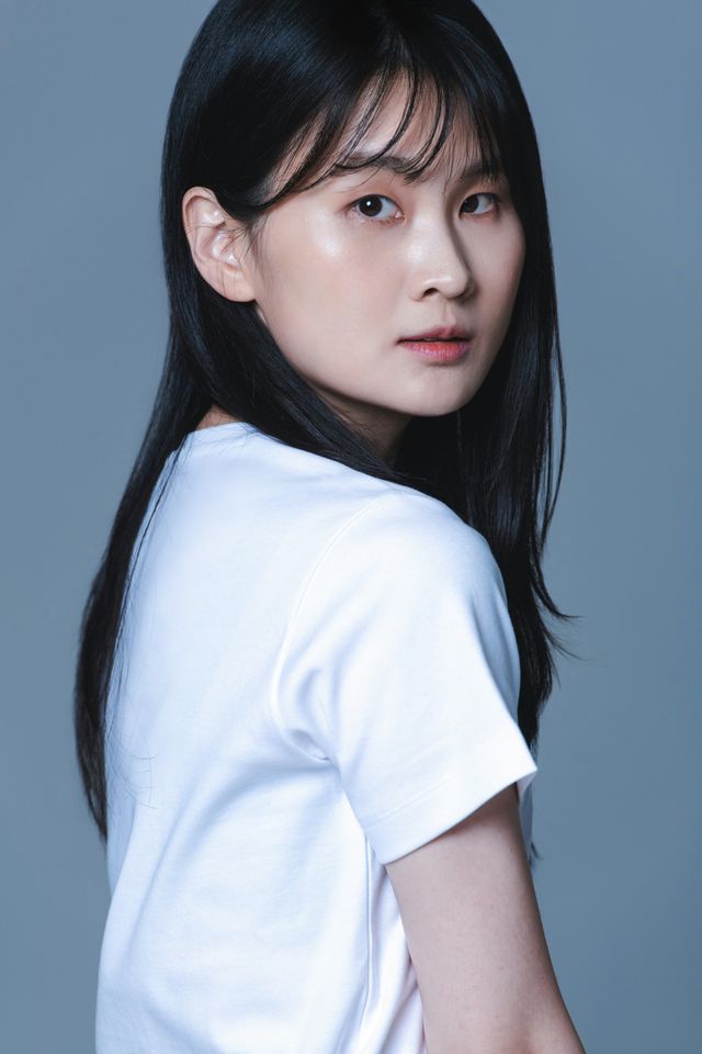 Won Taekyung Thumbnail image