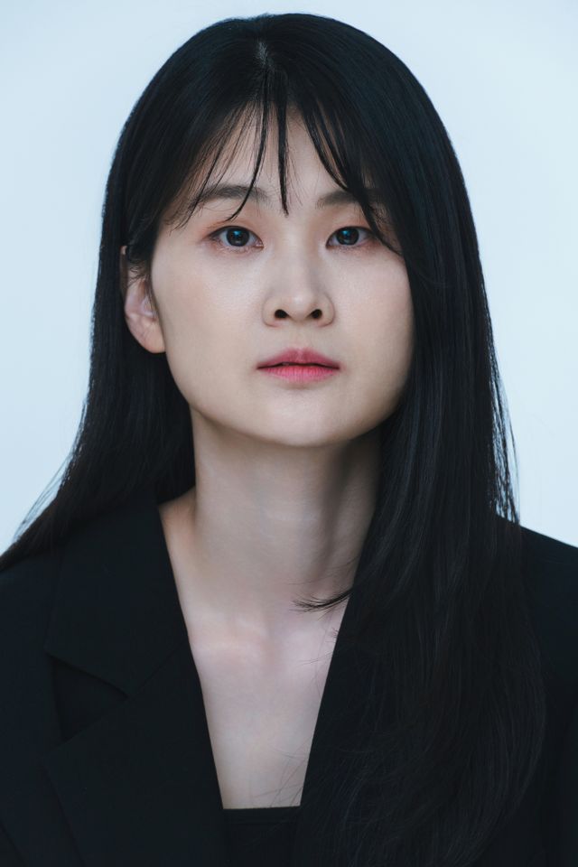 Won Taekyung Thumbnail image