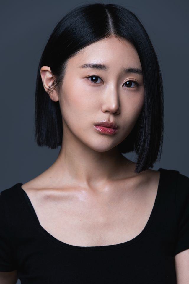 キム・ガウン サムネイル画像