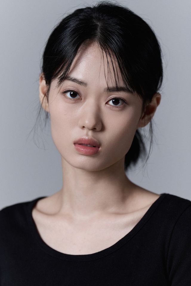 Lee Kyung-min Thumbnail image