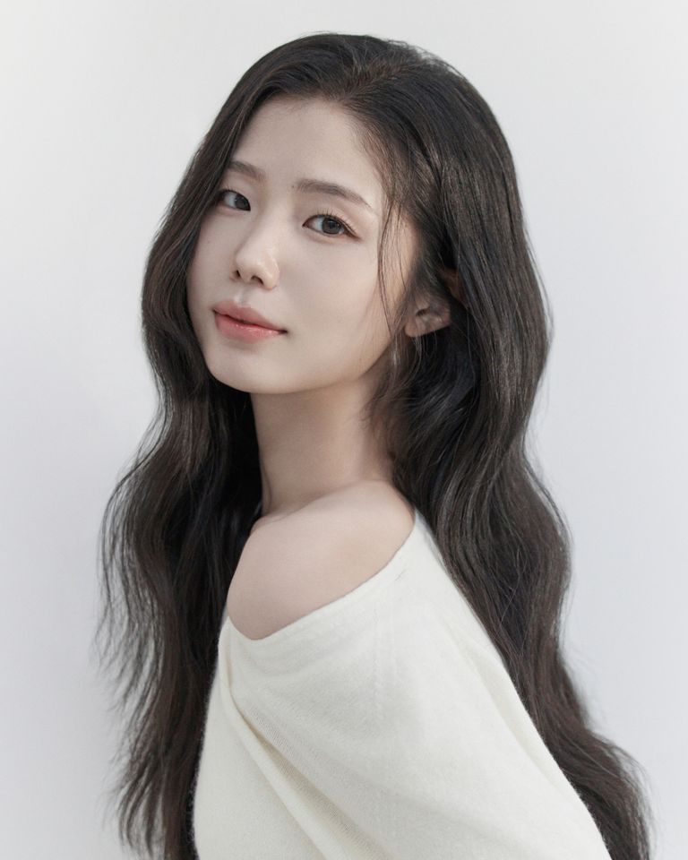 Kim Ye-eun Thumbnail image