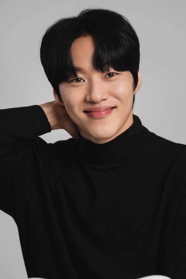 キム・ソンシク サムネイル画像