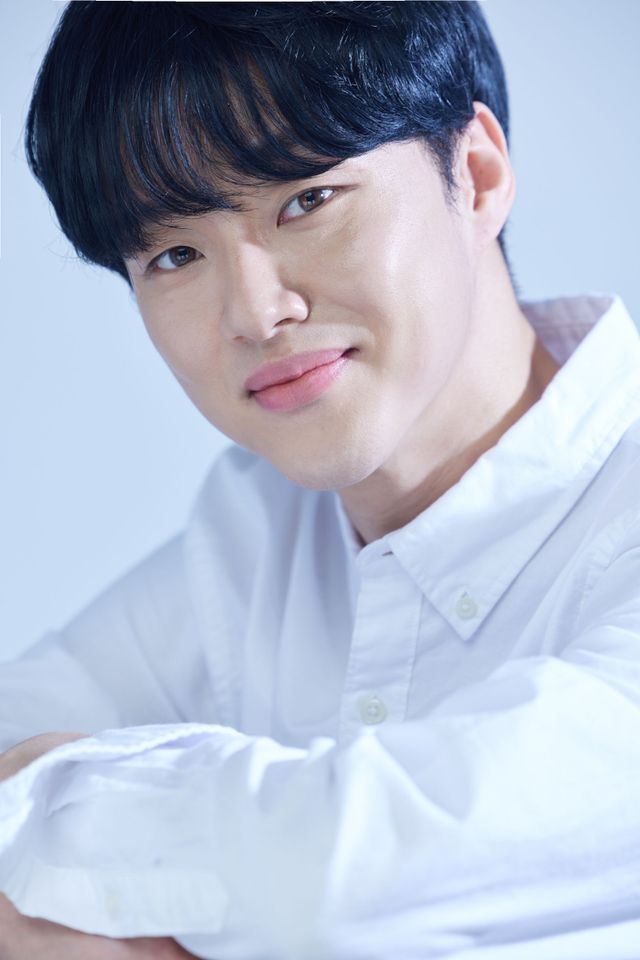 キム・ソンシク サムネイル画像