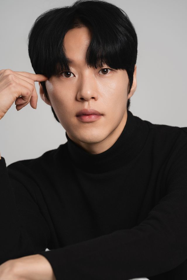 キム・ソンシク サムネイル画像