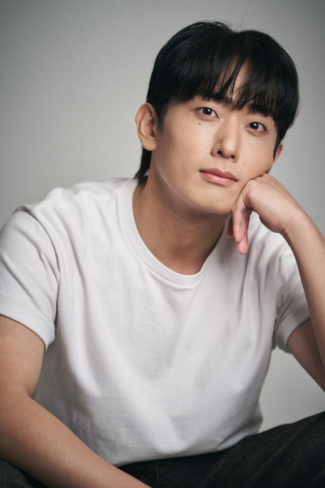 Lee Chang-ju Thumbnail image