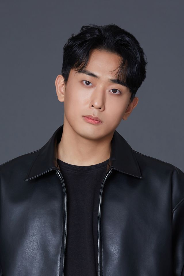 Lee Chang-ju Thumbnail image