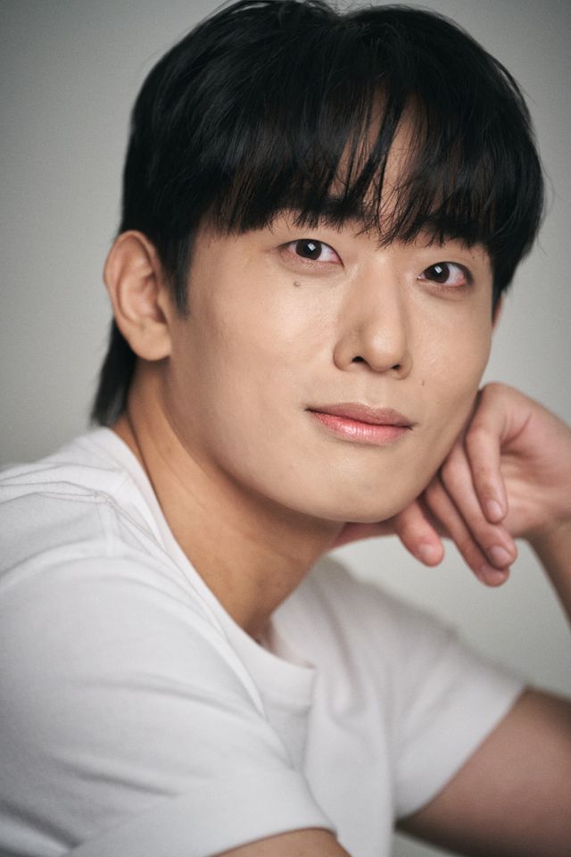 Lee Chang-ju Thumbnail image