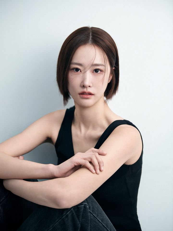 Shin Hye-in Thumbnail image