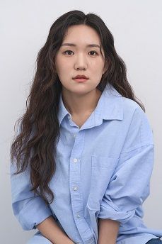 チャン・ソヨン サムネイル画像