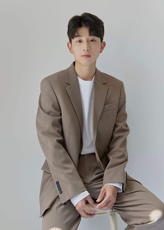 Yoo Si-ha Thumbnail image