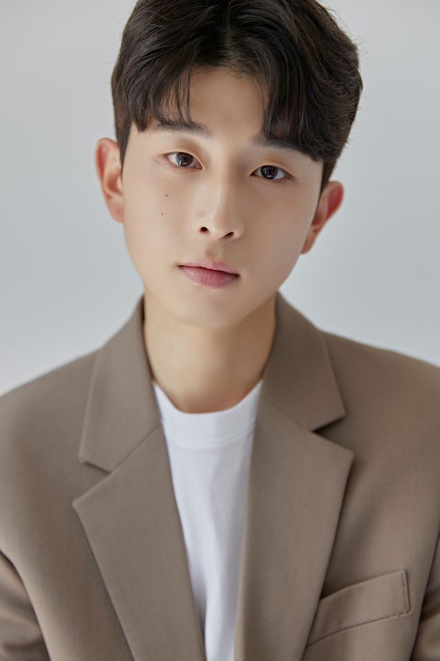 Yoo Si-ha Thumbnail image