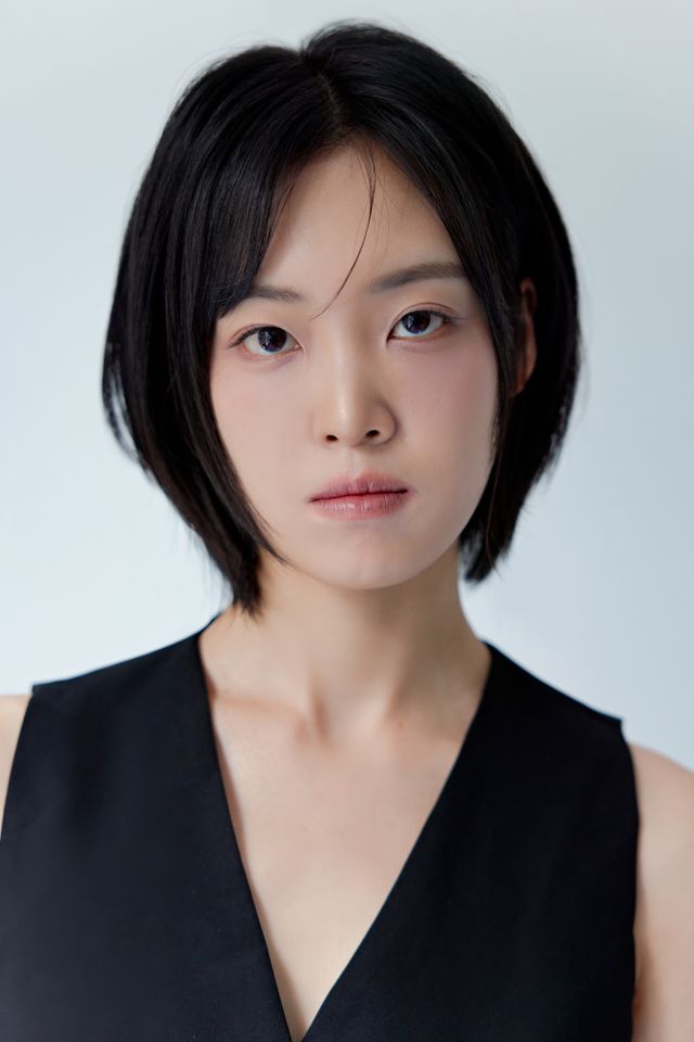 Yoon Yi-hyun Thumbnail image