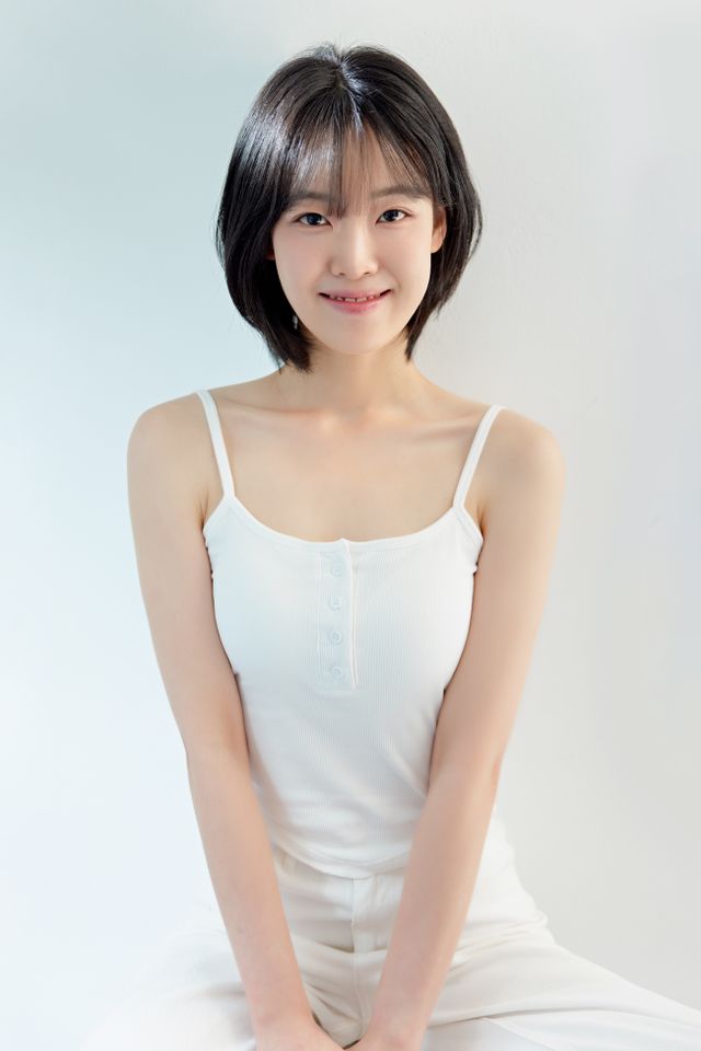 Yoon Yi-hyun Thumbnail image