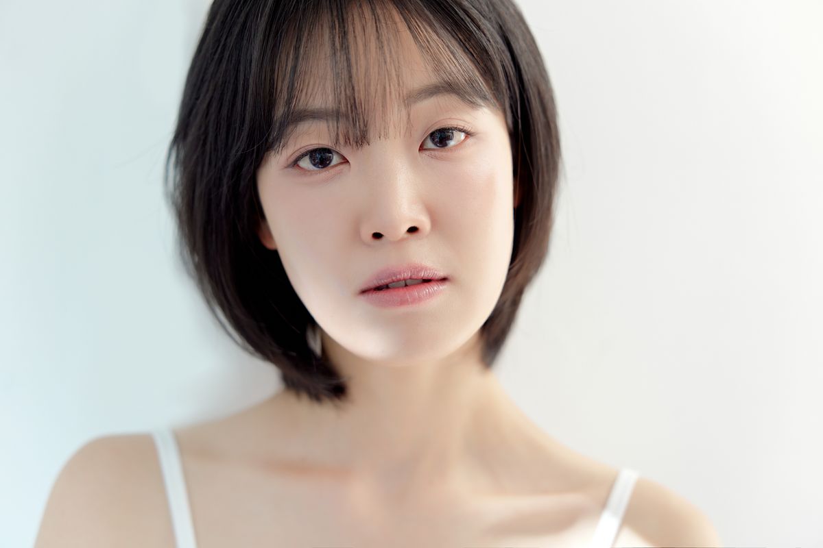 Yoon Yi-hyun Thumbnail image