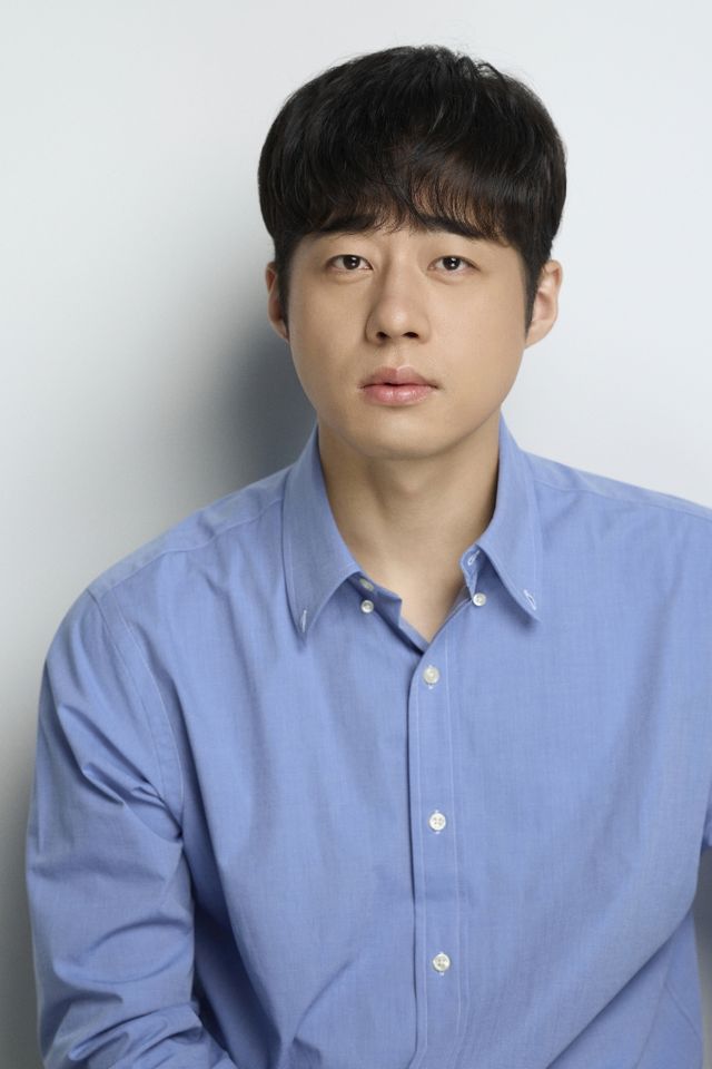 ลี มินอู ภาพขนาดย่อ