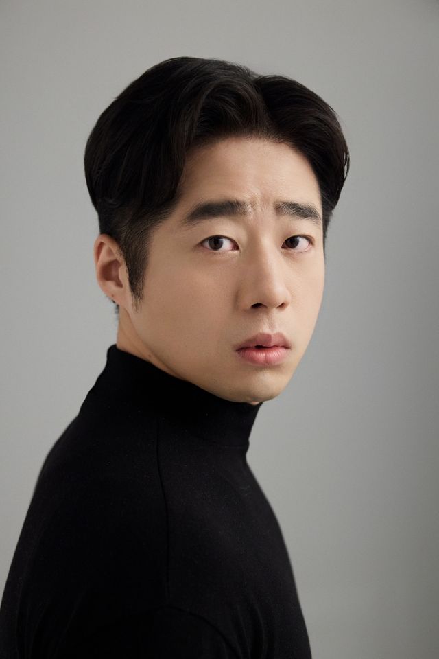 ลี มินอู ภาพขนาดย่อ