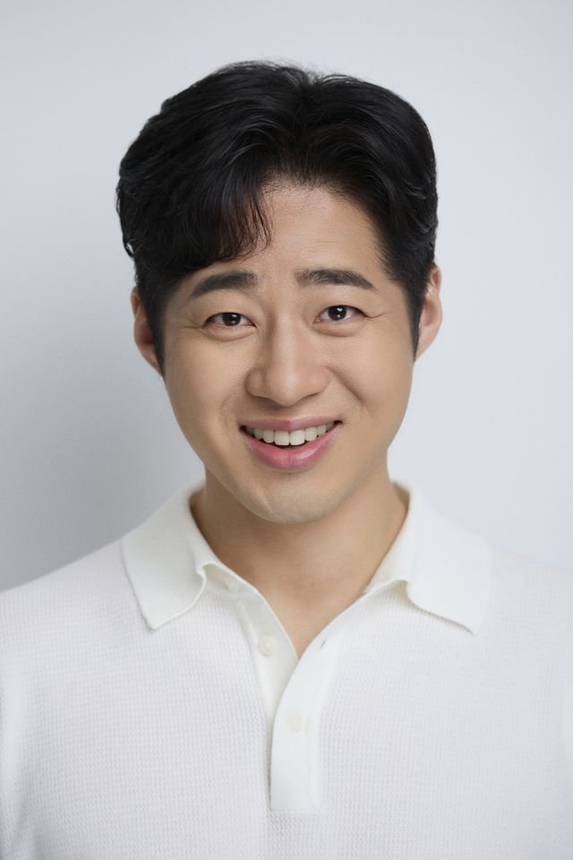 ลี มินอู ภาพขนาดย่อ