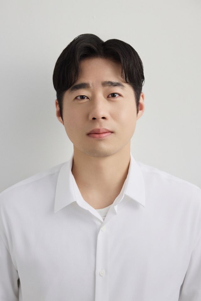 ลี มินอู ภาพขนาดย่อ