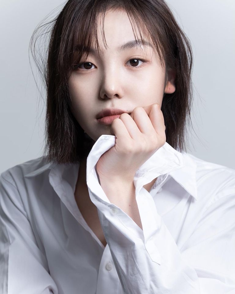 ホン・ジイン サムネイル画像